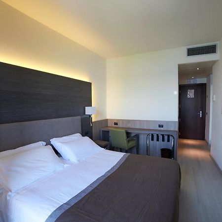 Hotel Giardino Arona Kültér fotó