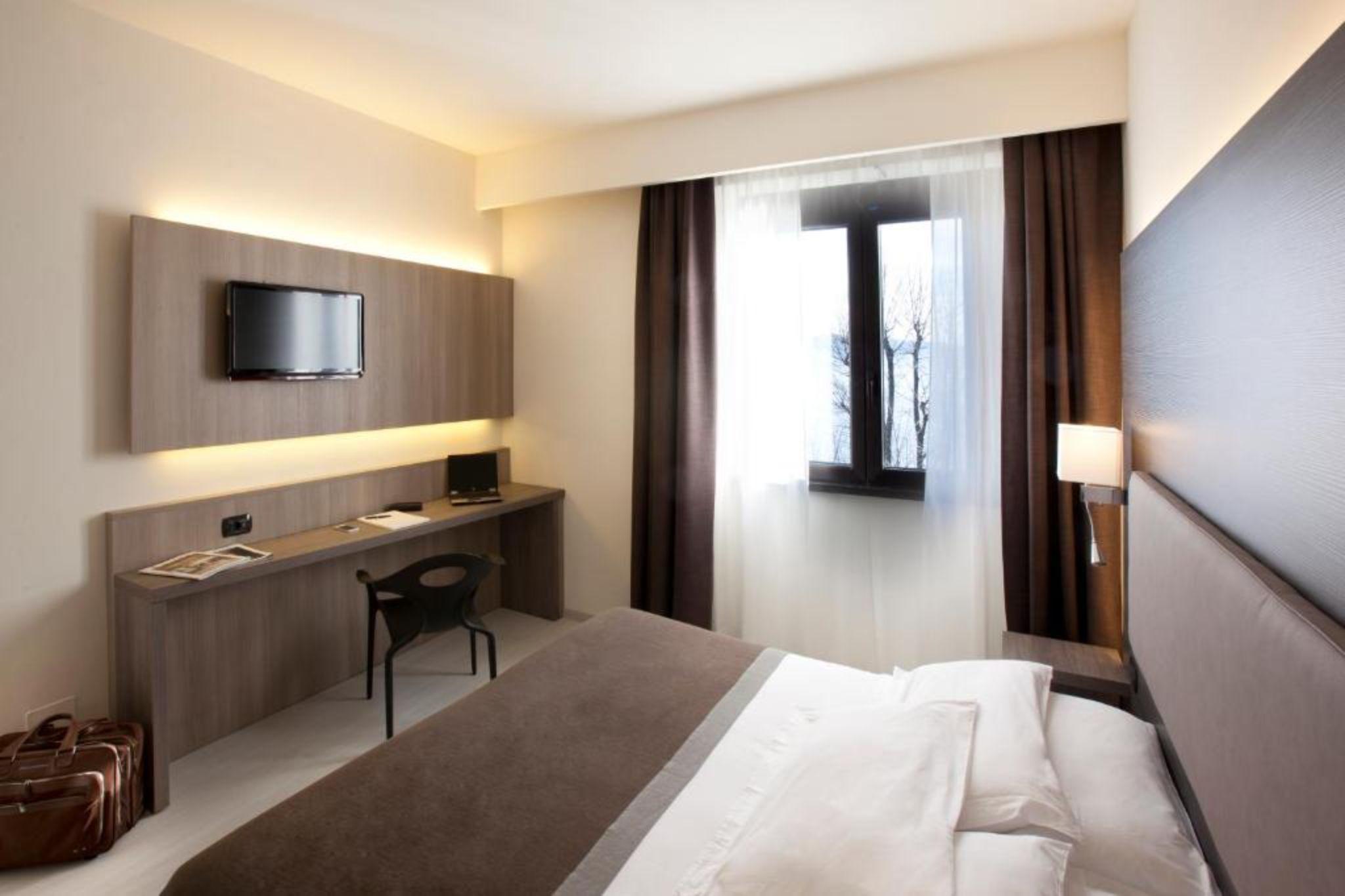 Hotel Giardino Arona Kültér fotó
