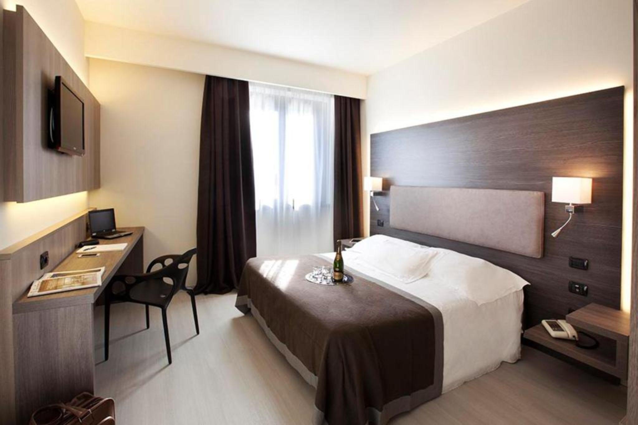 Hotel Giardino Arona Kültér fotó