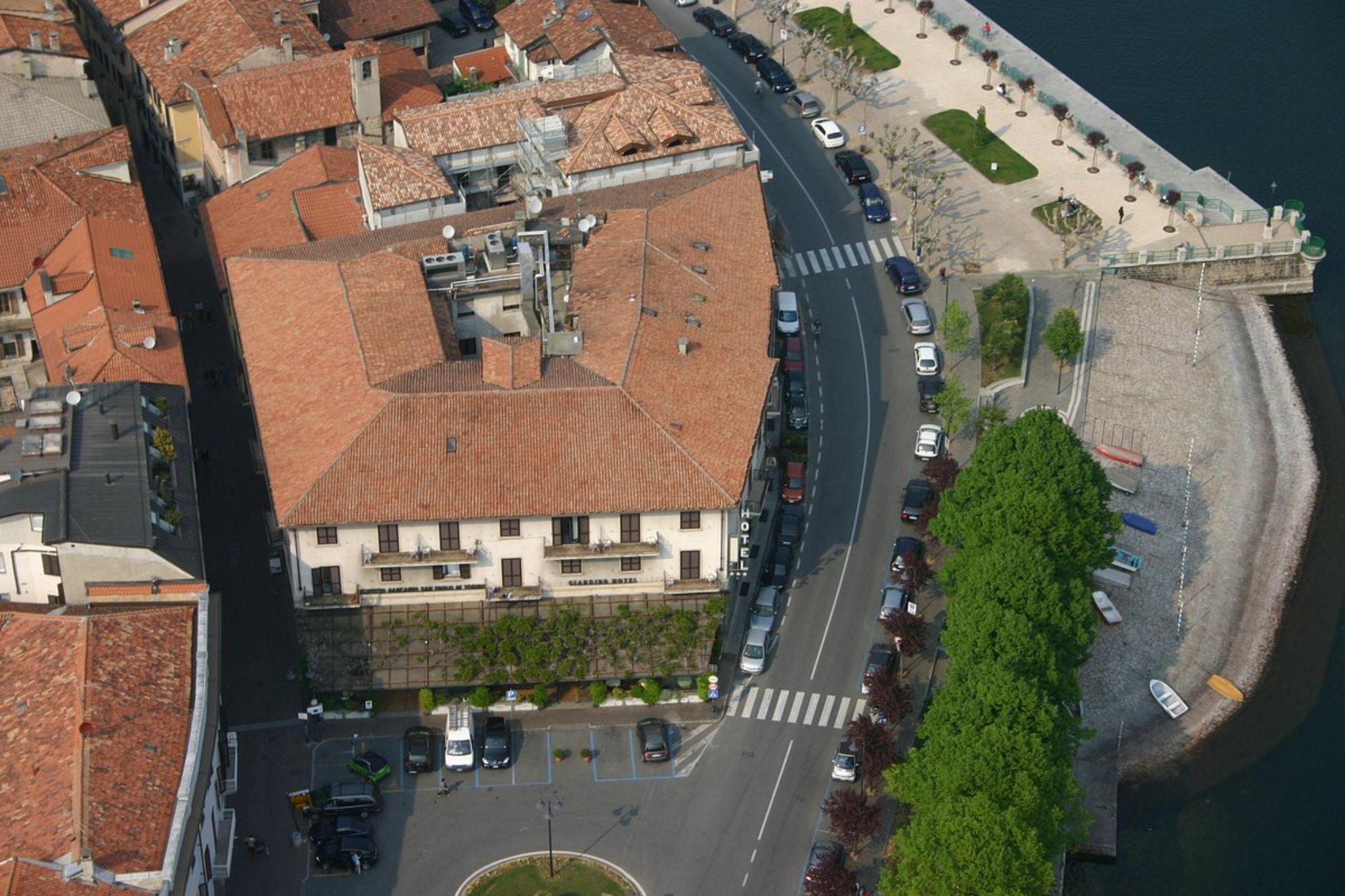 Hotel Giardino Arona Kültér fotó