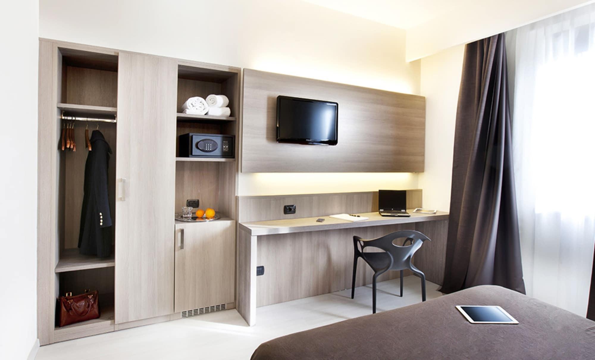 Hotel Giardino Arona Kültér fotó