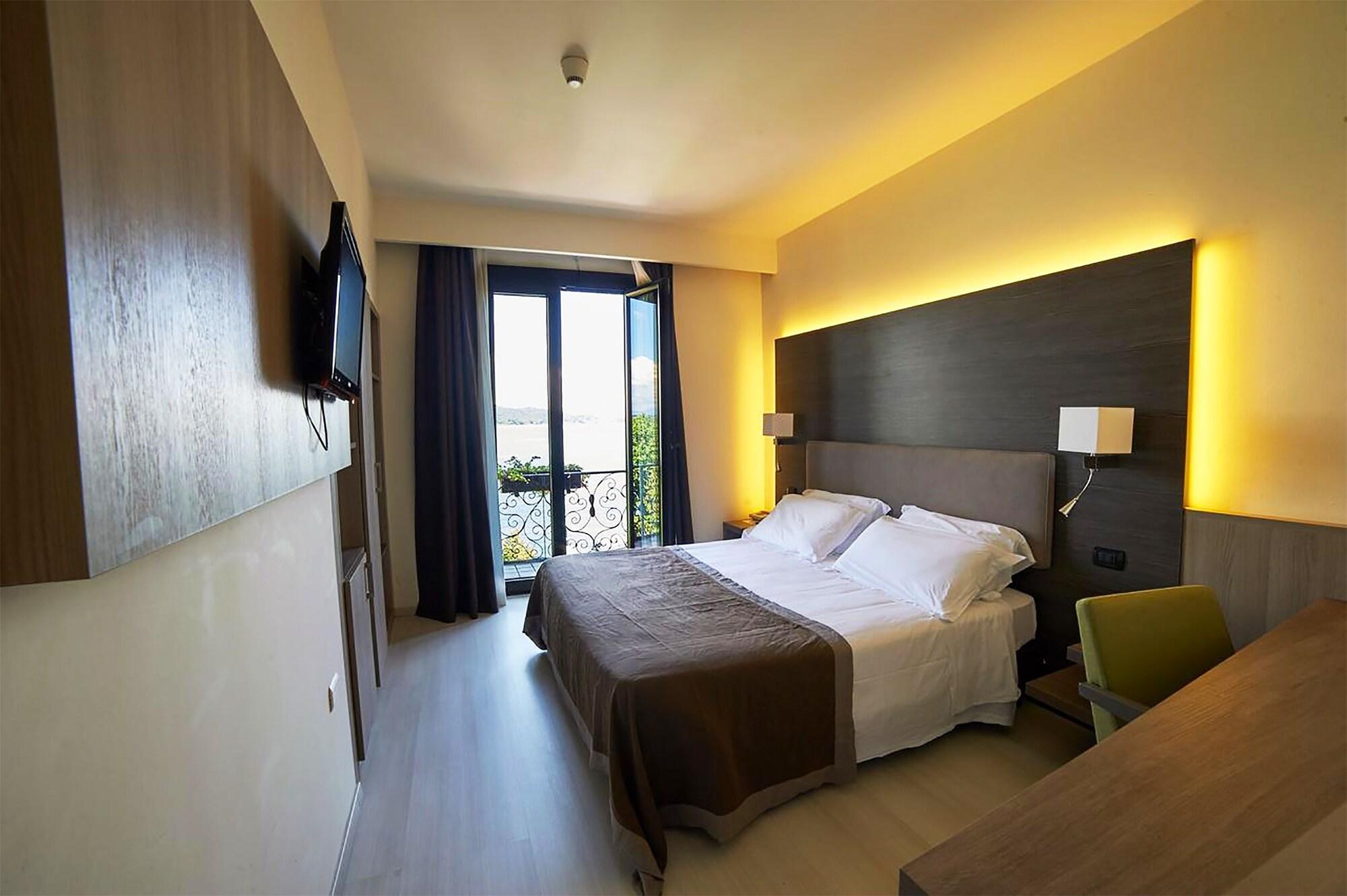 Hotel Giardino Arona Kültér fotó