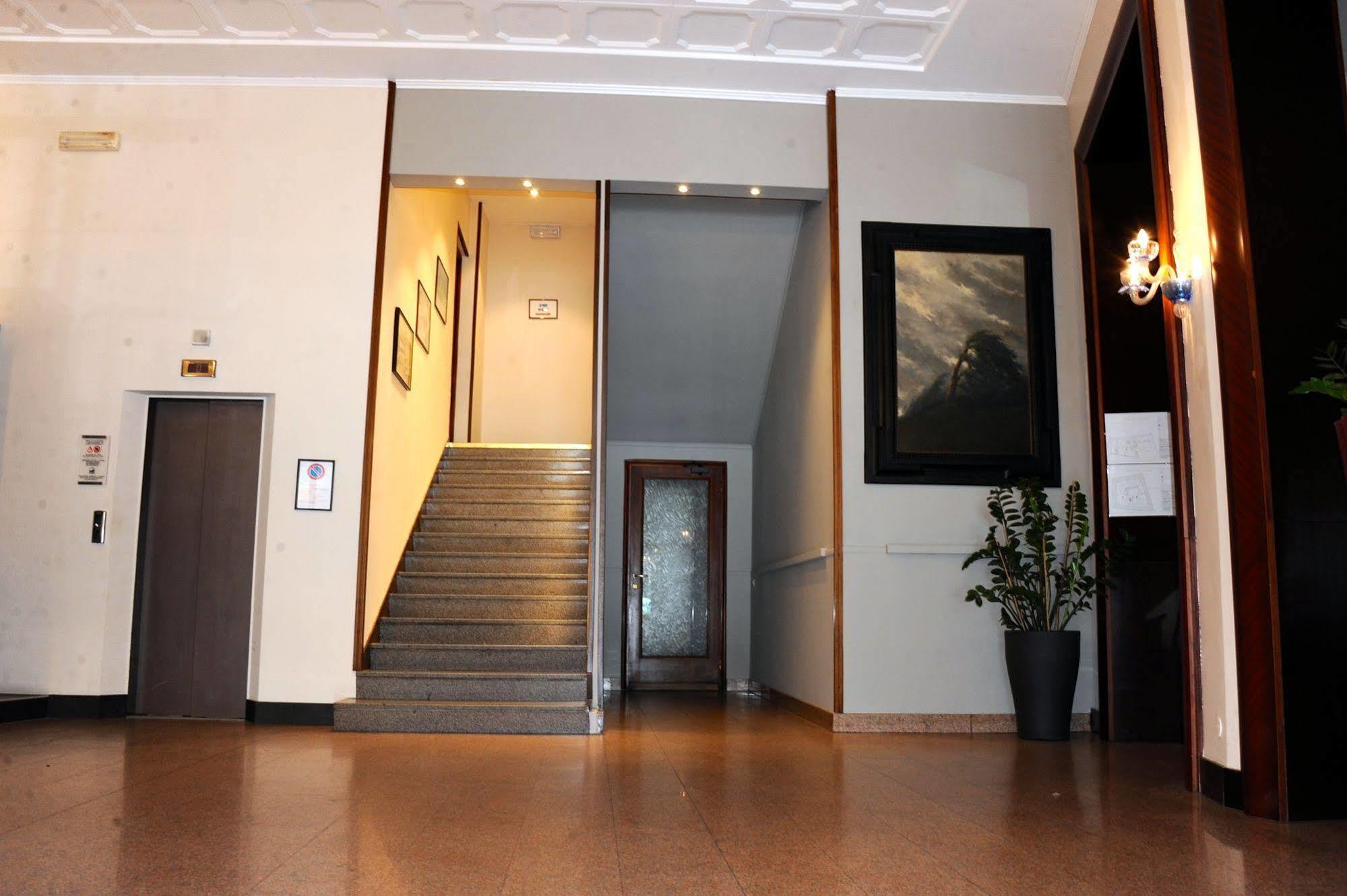 Hotel Giardino Arona Kültér fotó