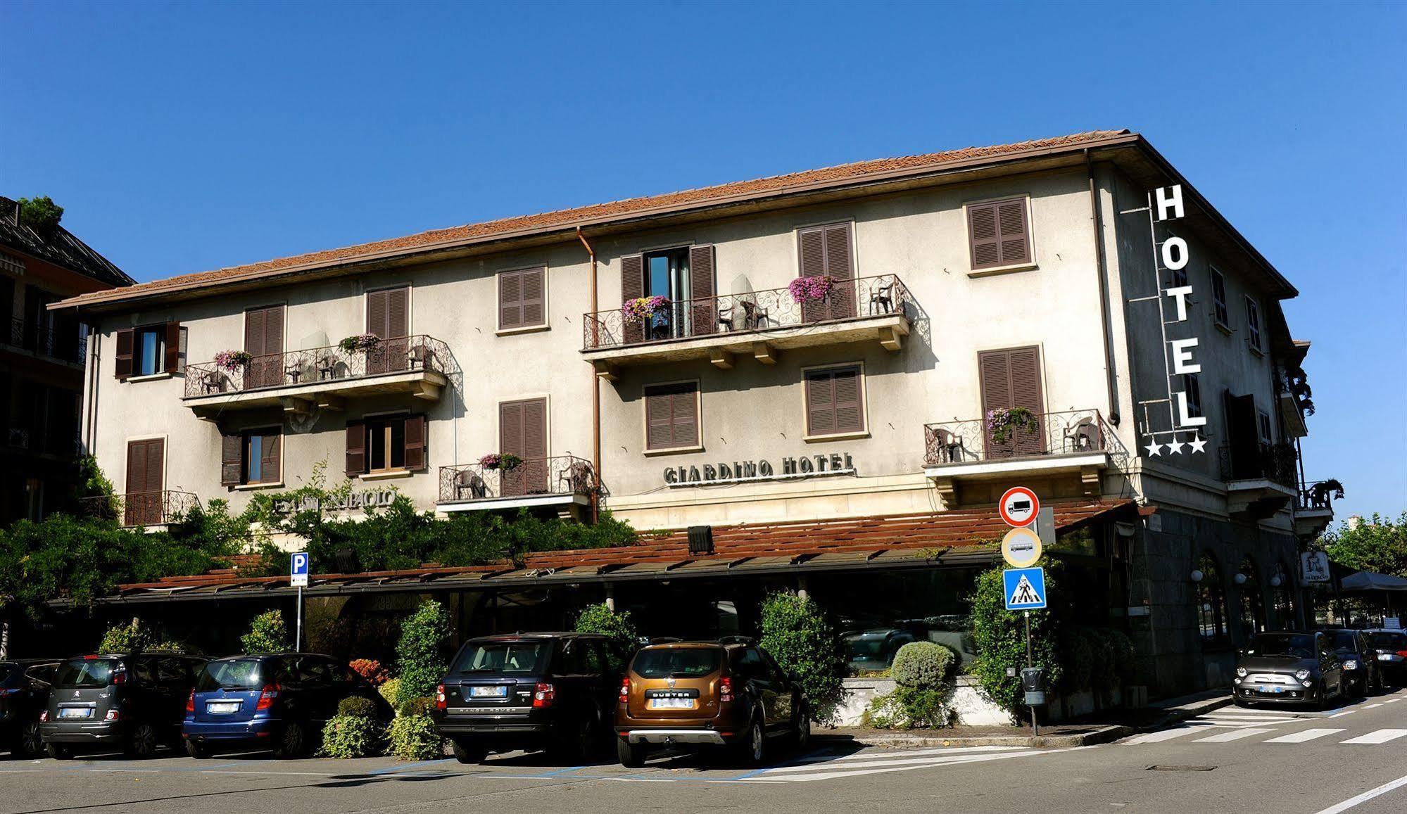 Hotel Giardino Arona Kültér fotó