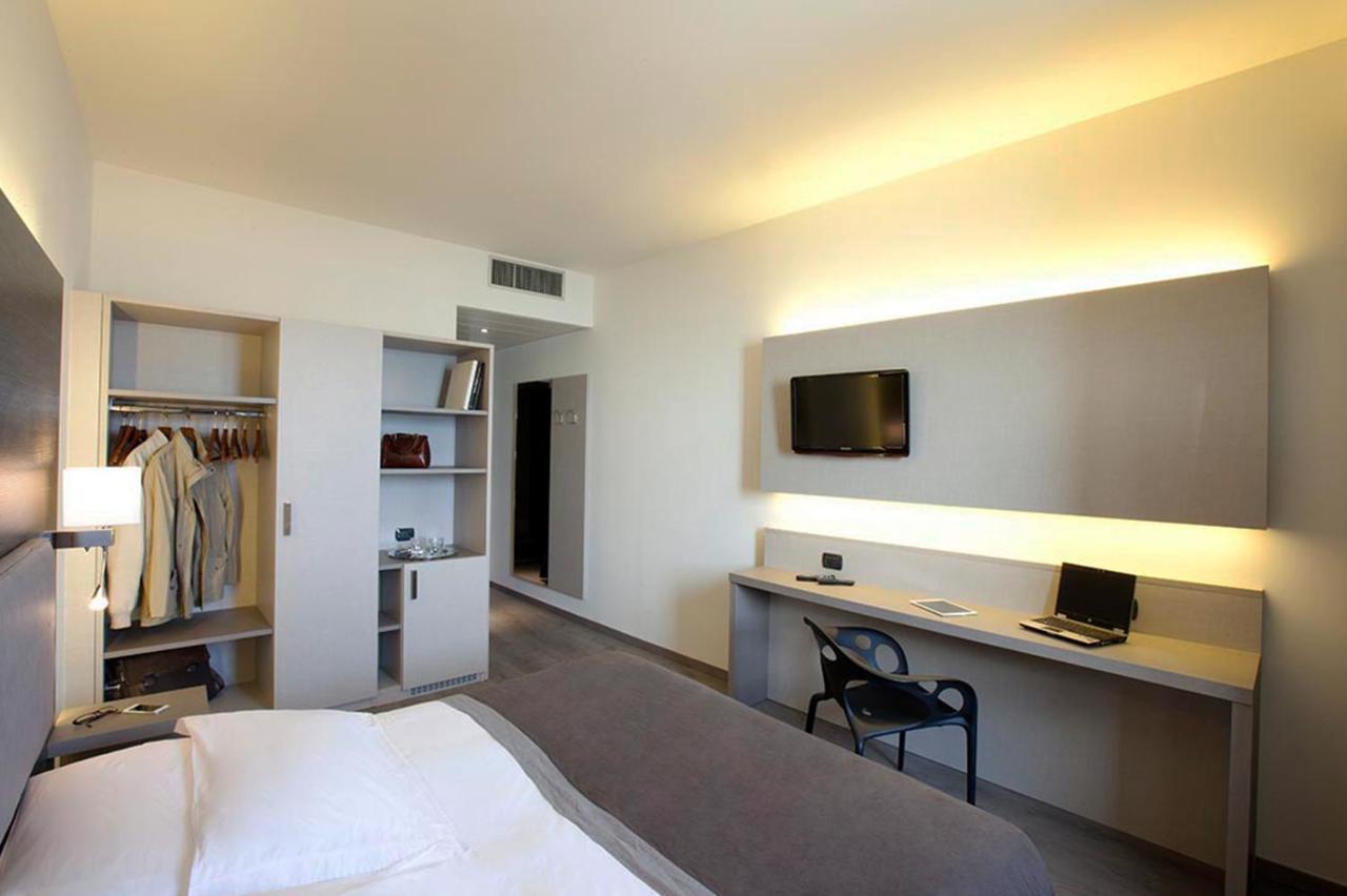 Hotel Giardino Arona Kültér fotó