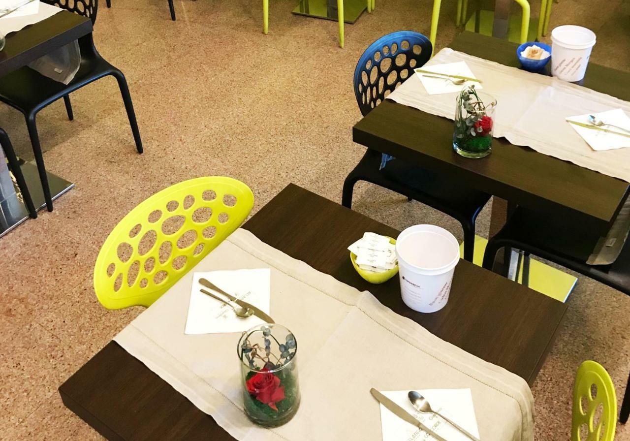 Hotel Giardino Arona Kültér fotó